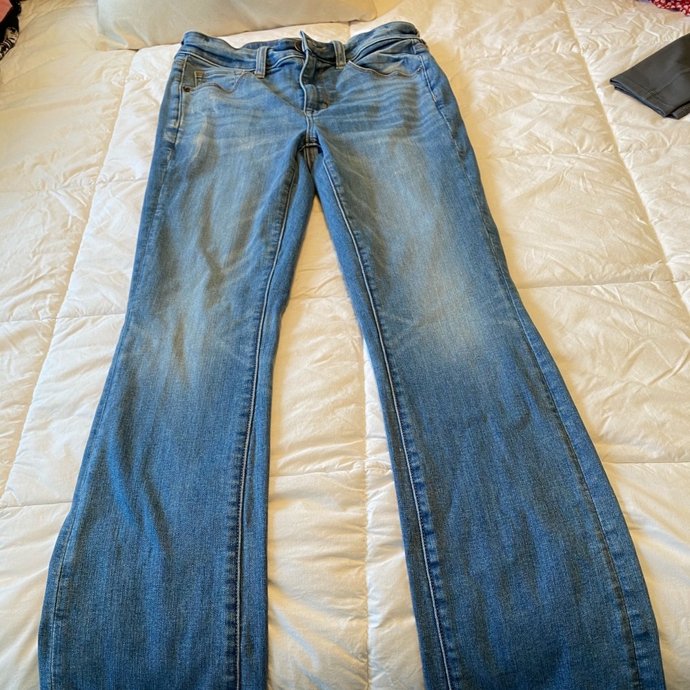 American Eagle, High Rise Skinny Kick; size 4.